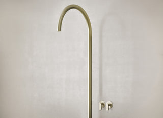 JP 37 - Floor Mounted Shower